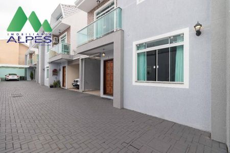 4_photo/94dcfc62ab.0dba02f6e03a3679-ATLAS-e5cb0708-dc77-4480-aa6e-5734db9f9a6b.jpg de casa à venda com 3 quartos, 124m² em Pinheirinho, Curitiba