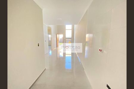 5_photo/94dcfc764b.7b5cf76929cf096b-ATLAS-4f94d78e-12cd-4a80-8d77-514a112e1616.jpg de casa à venda com 3 quartos, 65m² em Sítio Cercado, Curitiba