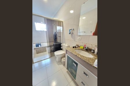 2_photo/94dcfc7ced.f861ecc718bdcbd7-ATLAS-0eee21f3-2179-4299-a017-a4a3b1b9d800.jpg de casa à venda com 3 quartos, 180m² em Pinheirinho, Curitiba