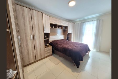 3_photo/94dcfc7ced.f861ecc718bdcbd7-ATLAS-76259440-79cb-4929-a46a-9bd23fc0eab6.jpg de casa à venda com 3 quartos, 180m² em Pinheirinho, Curitiba