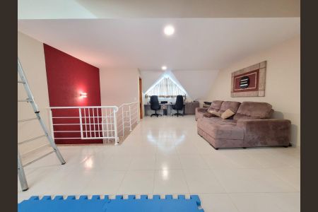 7_photo/94dcfc7ced.f861ecc718bdcbd7-ATLAS-b1243ceb-fa18-410d-9817-16316f8dd574.jpg de casa à venda com 3 quartos, 180m² em Pinheirinho, Curitiba