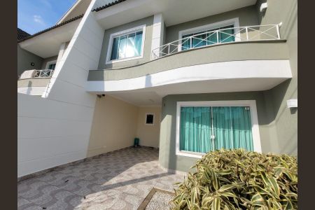 4_photo/94dcfc7ced.f861ecc718bdcbd7-ATLAS-c152e3db-409d-4723-8f09-1a19e174a311.jpg de casa à venda com 3 quartos, 180m² em Pinheirinho, Curitiba