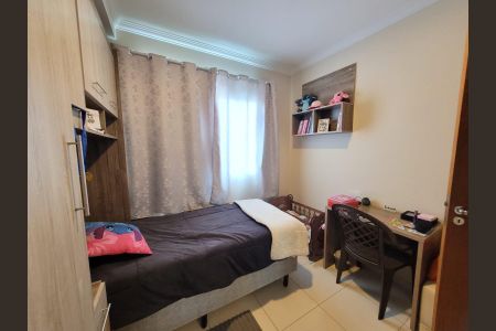 8_photo/94dcfc7ced.f861ecc718bdcbd7-ATLAS-e00a7d0c-ab37-4745-b504-138220990452.jpg de casa à venda com 3 quartos, 180m² em Pinheirinho, Curitiba