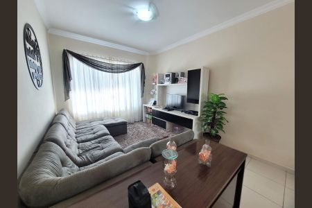 8_photo/94dcfc7ced.f861ecc718bdcbd7-ATLAS-f6389cdd-d918-41e6-9d6b-c7015c69d05b.jpg de casa à venda com 3 quartos, 180m² em Pinheirinho, Curitiba