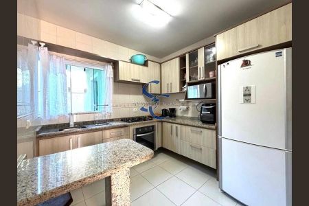 3_photo/94dcfc7d1f.cd6912d4e48c45dd-ATLAS-9d9fd405-656b-4601-9919-6b1e7f1d1675.jpg de casa à venda com 3 quartos, 161m² em Pinheirinho, Curitiba