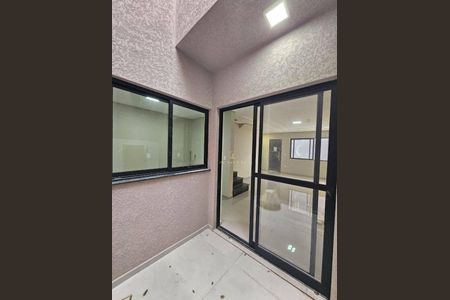 6_photo/94dcfc7e1d.2ce5201576a7c590-ATLAS-ff58c4c3-04d4-4d0e-bf2a-6b22bf8c58f6.jpg de casa à venda com 3 quartos, 100m² em Pinheirinho, Curitiba