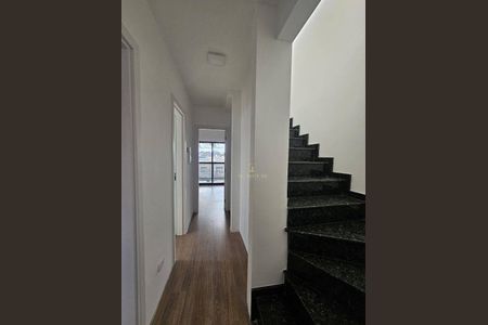 5_photo/94dcfc7e1d.f9c61e32d5313a39-ATLAS-e84b8092-8d52-4ff8-b835-3c14dd912fac.jpg de casa à venda com 3 quartos, 110m² em Pinheirinho, Curitiba