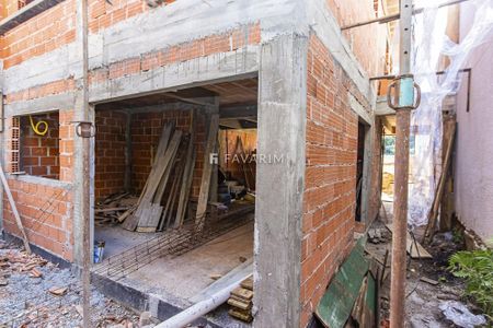 2_photo/94dcfc8035.8d34e335442cd209-ATLAS-3717cb2d-d45e-42dd-b3f6-cba380854b07.jpg de casa à venda com 3 quartos, 164m² em Pinheirinho, Curitiba