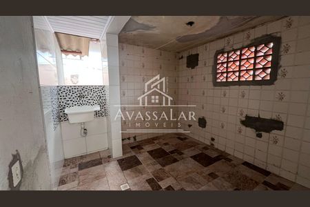 3_photo/94dcfc8077.c1dc00249eefaead-ATLAS-1b746d05-3a6b-4046-97b7-92aabf413e5d.jpg de casa para alugar com 2 quartos, 45m² em Pinheirinho, Curitiba