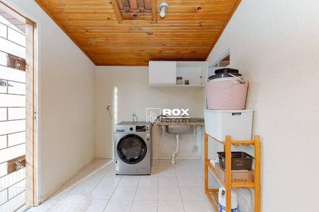 3_photo/94dcfc80a9.3e1b4b7d4b39a1bc-ATLAS-e10da416-e395-4d79-b9d7-977d14d0f31f.jpg de casa à venda com 3 quartos, 87m² em Pinheirinho, Curitiba