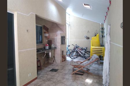 11_photo/94dcfc8299.8d9d2e8c4e07ca84-ATLAS-1678c0b7-77d7-40ad-aa93-0532da503d26.jpg de casa à venda com 3 quartos, 164m² em Pinheirinho, Curitiba