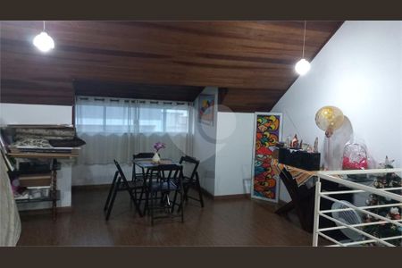 2_photo/94dcfc8299.8d9d2e8c4e07ca84-ATLAS-311db313-6ac3-4c1f-85a9-89fd529f3845.jpg de casa à venda com 3 quartos, 164m² em Pinheirinho, Curitiba