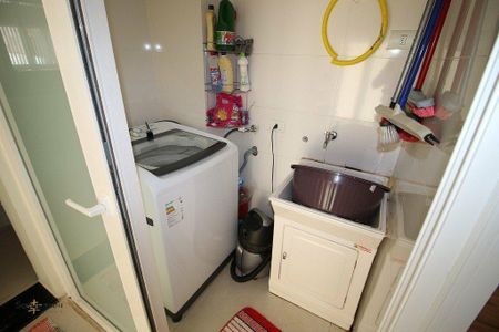 9_photo/94dcfc82bd.f7b46fd9919be053-ATLAS-05134fbf-7280-4331-933e-7bd8cd02c0df.jpg de casa à venda com 4 quartos, 242m² em Pinheirinho, Curitiba