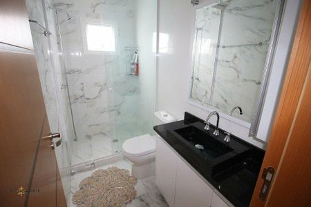 7_photo/94dcfc82bd.f7b46fd9919be053-ATLAS-1b9879d7-a1fc-4b55-9baf-c2dad41a176e.jpg de casa à venda com 4 quartos, 242m² em Pinheirinho, Curitiba