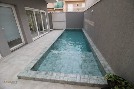 2_photo/94dcfc82bd.f7b46fd9919be053-ATLAS-391268a7-d576-45dc-86f6-5c9c85ef84c7.jpg de casa à venda com 4 quartos, 242m² em Pinheirinho, Curitiba