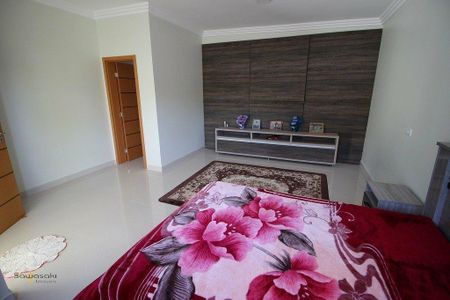 1_photo/94dcfc82bd.f7b46fd9919be053-ATLAS-7129863b-4116-4bf4-8fd1-e2664227dac0.jpg de casa à venda com 4 quartos, 242m² em Pinheirinho, Curitiba