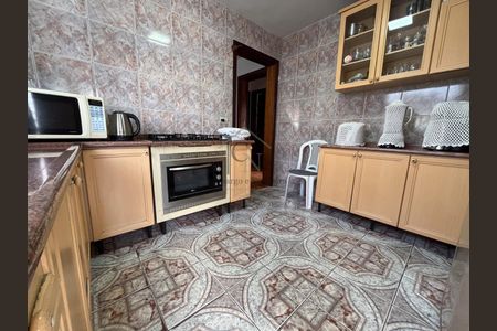 5_photo/94dcfc8427.4bd2615f33144f40-ATLAS-3a37f8f4-9e8d-49df-b7ed-fb69a8bf1989.jpg de casa à venda com 3 quartos, 100m² em Pinheirinho, Curitiba