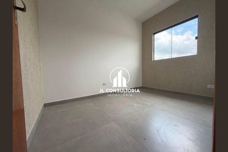 7_photo/94dcfc84cb.3fd429a0367988f3-ATLAS-7781db00-a2bb-4cd2-b719-16cd292e562b.jpg de casa à venda com 3 quartos, 75m² em Pinheirinho, Curitiba