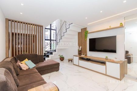 12_photo/94dcfc84ef.da45cb1100c6500e-ATLAS-15a8cdfc-5d0f-4b40-8d5d-e14e2d643a0d.jpg de casa à venda com 3 quartos, 180m² em Pinheirinho, Curitiba