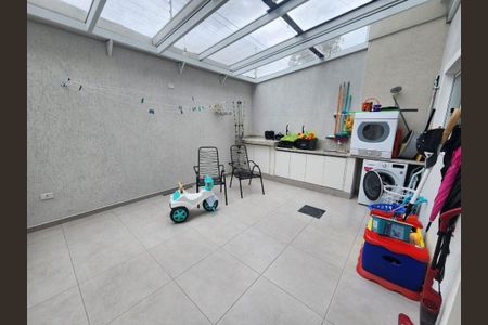 6_photo/94dcfc858b.f004b3811d646080-ATLAS-21346985-b2c6-4332-a985-25eba68f2d8d.jpg de casa à venda com 3 quartos, 110m² em Pinheirinho, Curitiba