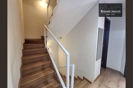 2_photo/94dcfc858b.f0e1fa58fd85504b-ATLAS-8ea7f87d-7630-46c8-84c7-9c1ea5806811.jpg de casa à venda com 3 quartos, 110m² em Pinheirinho, Curitiba