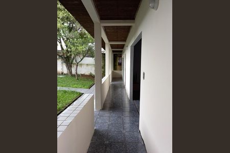 3_photo/94dcfc85b7.7954feb32d1ae247-ATLAS-1b5d72fd-d476-4274-9844-e52a305e863b.jpg de casa à venda com 3 quartos, 207m² em Pinheirinho, Curitiba