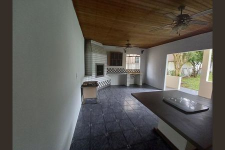 21_photo/94dcfc85b7.7954feb32d1ae247-ATLAS-2291e5ea-b7c4-4871-a503-e24d51a1bf09.jpg de casa à venda com 3 quartos, 207m² em Pinheirinho, Curitiba