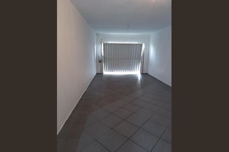 3_photo/94dcfc85b7.7954feb32d1ae247-ATLAS-8a6004bf-2f30-4f31-84e0-f06db5e12d08.jpg de casa à venda com 3 quartos, 207m² em Pinheirinho, Curitiba