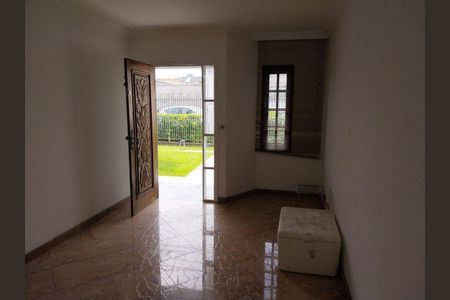 5_photo/94dcfc85b7.7954feb32d1ae247-ATLAS-c8c64168-dc62-452d-aee5-6593b74bb583.jpg de casa à venda com 3 quartos, 207m² em Pinheirinho, Curitiba