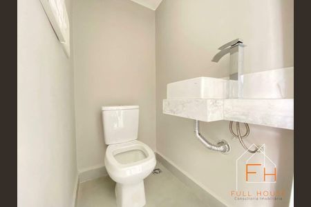 4_photo/94dcfc85c7.49e5f4e107e90c19-ATLAS-27eaef32-a920-4c44-b90a-b33af0ca4e8f.jpg de casa à venda com 3 quartos, 80m² em Pinheirinho, Curitiba