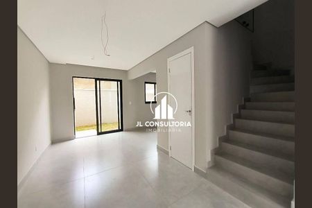 5_photo/94dcfc85c7.49e5f4e107e90c19-ATLAS-ac326785-59d5-48fe-9ae2-0e7e0c1e8169.jpg de casa à venda com 3 quartos, 79m² em Pinheirinho, Curitiba