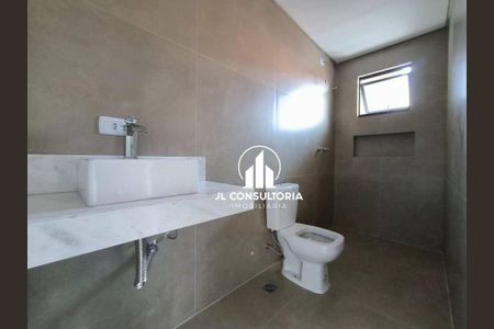 18_photo/94dcfc85c7.e2b3c2263ec7f741-ATLAS-4239e033-9651-4b93-81f1-13dfc15cd998.jpg de casa à venda com 2 quartos, 73m² em Pinheirinho, Curitiba