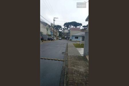 4_photo/94dcfc8661.d66c675319e0dbbb-ATLAS-4a9e3600-9e8e-41a9-882b-6482caf9678d.jpg de casa à venda com 3 quartos, 79m² em Pinheirinho, Curitiba