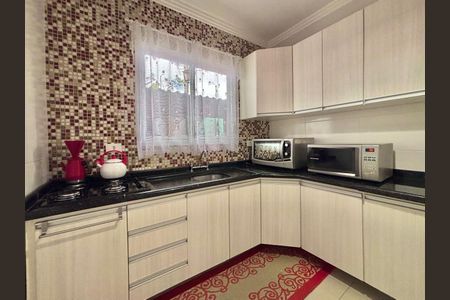 10_photo/94dcfc8699.958ab4e2955fd321-ATLAS-44da4aa7-001c-4a44-9cb0-82c2e2bcbda6.jpg de casa à venda com 3 quartos, 143m² em Pinheirinho, Curitiba