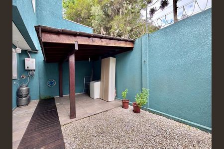 8_photo/94dcfc8699.958ab4e2955fd321-ATLAS-4e8ec0a8-93c8-4ae3-9f36-5fe5d66499f6.jpg de casa à venda com 3 quartos, 143m² em Pinheirinho, Curitiba