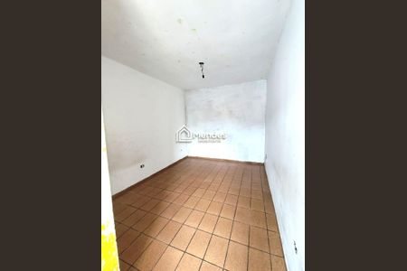 4_photo/94dcfc9037.e6f02a1e96aef2b1-ATLAS-1eac1dd3-8c44-42e0-bc20-c68de325403d.jpg de casa à venda com 4 quartos, 150m² em Pinheirinho, Curitiba