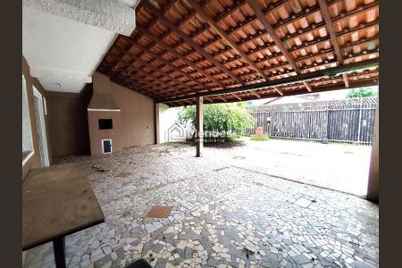 9_photo/94dcfc9037.e6f02a1e96aef2b1-ATLAS-4db1f91d-3072-4af7-aaf6-a47f4b5ecc68.jpg de casa à venda com 4 quartos, 150m² em Pinheirinho, Curitiba