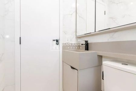 31_photo/94dcfc90b1.69530a6104d48ca1-ATLAS-1030ceab-f2d3-4e48-816b-08009cdc331b.jpg de casa à venda com 3 quartos, 180m² em Pinheirinho, Curitiba