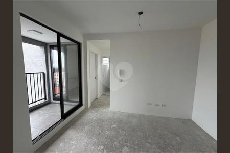 3_photo/94dcfc90e3.aafc750051720c32-ATLAS-24c654fd-9c60-4f66-aaf9-eeb153218b76.jpg de apartamento à venda com 2 quartos, 42m² em Pinheirinho, Curitiba