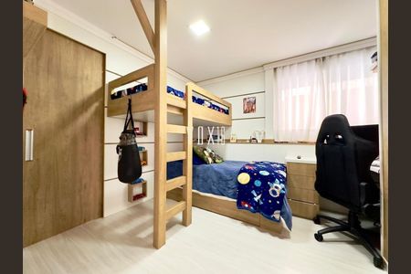 5_photo/94dcfc93ef.ebbd8bc3dc39b939-ATLAS-5e0cc9df-f90b-4e36-95a2-c3fd6ae73525.jpg de casa à venda com 3 quartos, 250m² em Pinheirinho, Curitiba