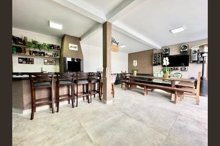 4_photo/94dcfc93ef.ebbd8bc3dc39b939-ATLAS-95925b5c-e1c3-45a1-80b1-1d71a865025f.jpg de casa à venda com 3 quartos, 250m² em Pinheirinho, Curitiba