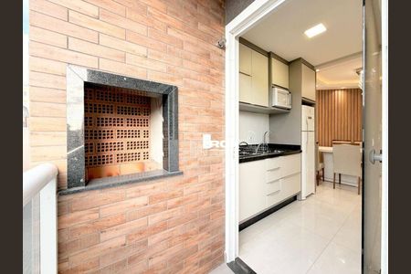 7_photo/94dcfc942d.bf7a7ab738b6a509-ATLAS-a7e1e0d7-4b21-428f-8043-95043d24fab1.jpg de apartamento à venda com 3 quartos, 50m² em Pinheirinho, Curitiba