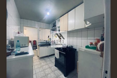 5_photo/94dcfc94a3.1061d8d006d8df0d-ATLAS-a5b9e653-2d07-49d9-9134-1b199167ecdb.jpg de casa à venda com 2 quartos, 60m² em Pinheirinho, Curitiba