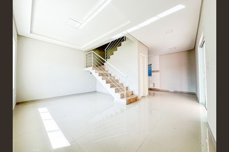 7_photo/94dcfc959b.1c5ee5b12bdcf8f7-ATLAS-599c2e0c-05e6-4dda-bb0f-7c86d7f84dd9.jpg de casa à venda com 0 quarto, 192m² em Pinheirinho, Curitiba