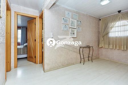 3_photo/94dcfc960b.caf05d291a694e81-ATLAS-5cc0cd63-1f13-42f6-8da4-07b8e3d7e4b0.jpg de casa à venda com 4 quartos, 206m² em Capão Raso, Curitiba