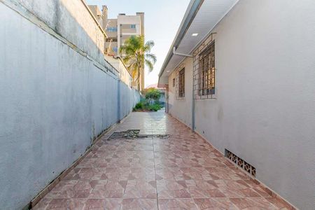 30_photo/94dcfc9649.aafe00bdf01c708e-ATLAS-e5a3705c-8e27-4bbb-b825-7e187cba937f.jpg de casa à venda com 3 quartos, 108m² em Capão Raso, Curitiba