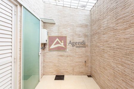 16_photo/94dcfc9b27.3c20d05746a6d1b7-ATLAS-622f0f5f-e0b8-4f3b-b52c-4fdae0d568f6.jpg de casa à venda com 3 quartos, 115m² em Pinheirinho, Curitiba