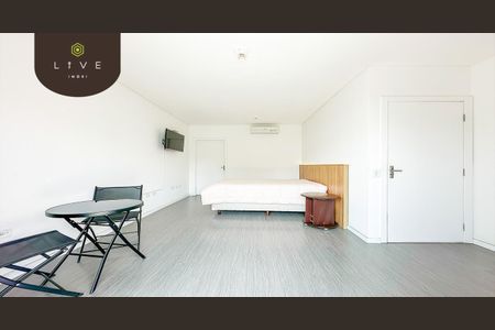 9_photo/94dcfc9e43.98b2df3b8d936f6f-ATLAS-f8e58139-cd15-4c99-9829-4abf7b74c8ff.jpg de casa à venda com 3 quartos, 200m² em Pinheirinho, Curitiba