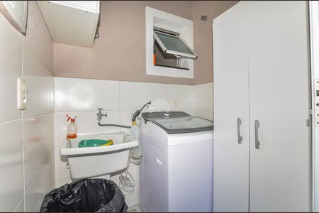 4_photo/94dcfc9e43.b2499226dae6e19a-ATLAS-c0bb1fdb-cf9f-417b-ac35-e69757868211.jpg de apartamento à venda com 3 quartos, 209m² em Pinheirinho, Curitiba