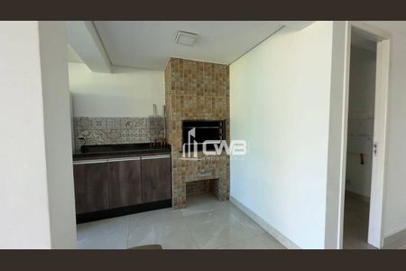 8_photo/94dcfca12d.7a398ec46df49875-ATLAS-e72b5b32-0c23-4798-87a1-e5f179a3e105.jpg de apartamento para alugar com 2 quartos, 45m² em Capão Raso, Curitiba